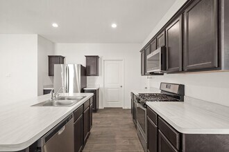 2406 Silver Pr Ln in Spring, TX - Building Photo - Building Photo