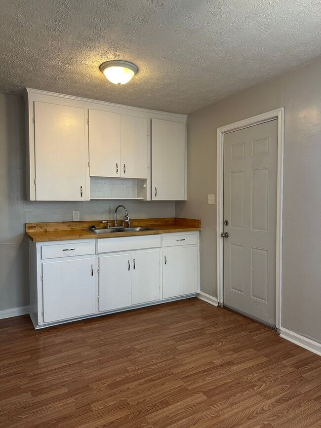 741 E Mithoff St in Columbus, OH - Foto de edificio - Building Photo