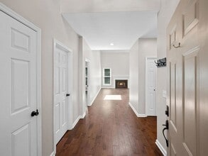 812 Magnolia Ct E in Nashville, TN - Building Photo - Building Photo