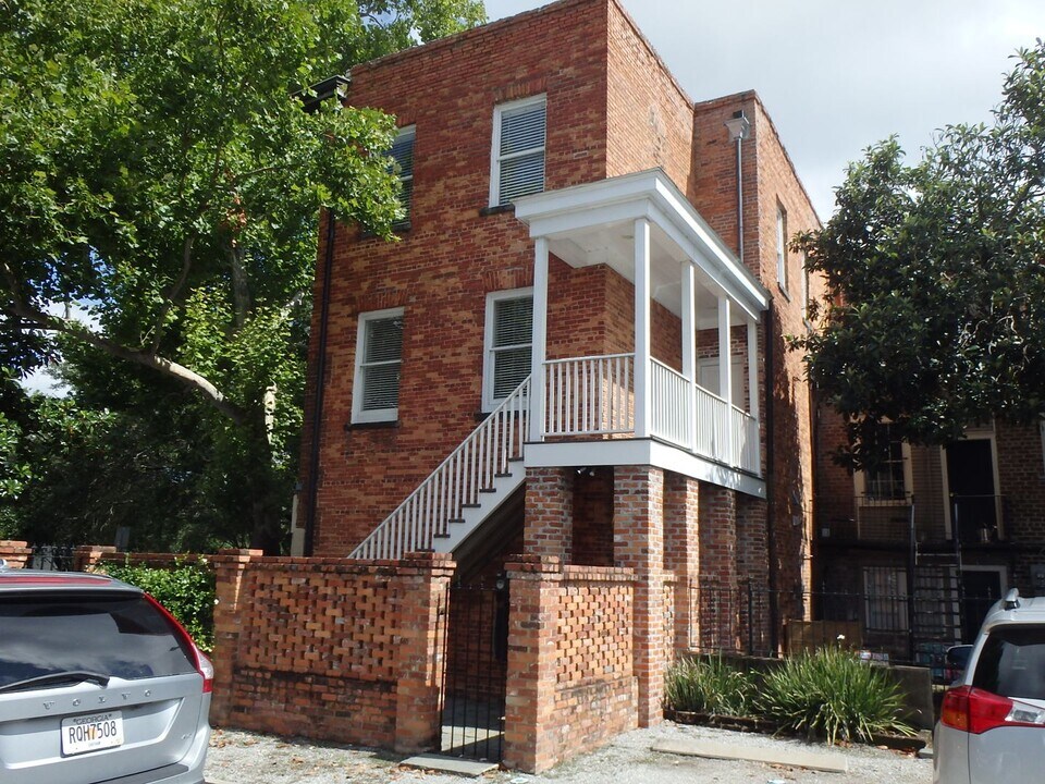 502 Barnard St in Savannah, GA - Building Photo