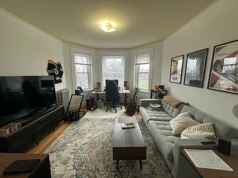 143 Park Dr, Unit 32 in Boston, MA - Building Photo