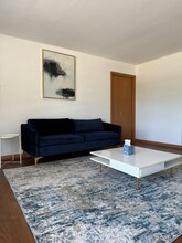 9118 W Grantosa Dr in Milwaukee, WI - Building Photo - Building Photo