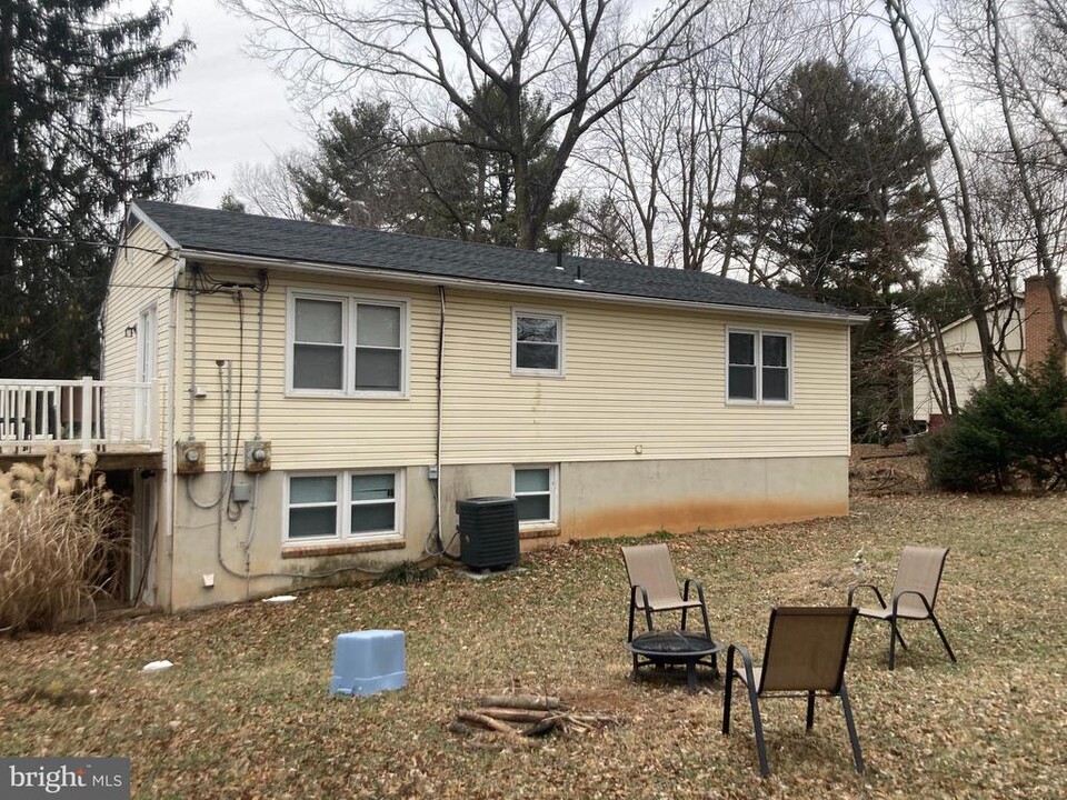 162 Meadowlark Ln in Shepherdstown, WV - Building Photo