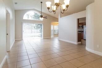 1634 Sand Key Cir in Oviedo, FL - Building Photo - Building Photo