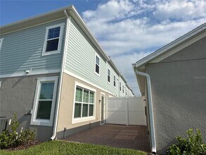 7399 Mezzano Ln in Oakland, FL - Building Photo - Building Photo