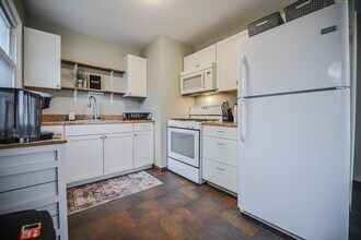 1825 Huffman Blvd in Fort Wayne, IN - Building Photo - Building Photo