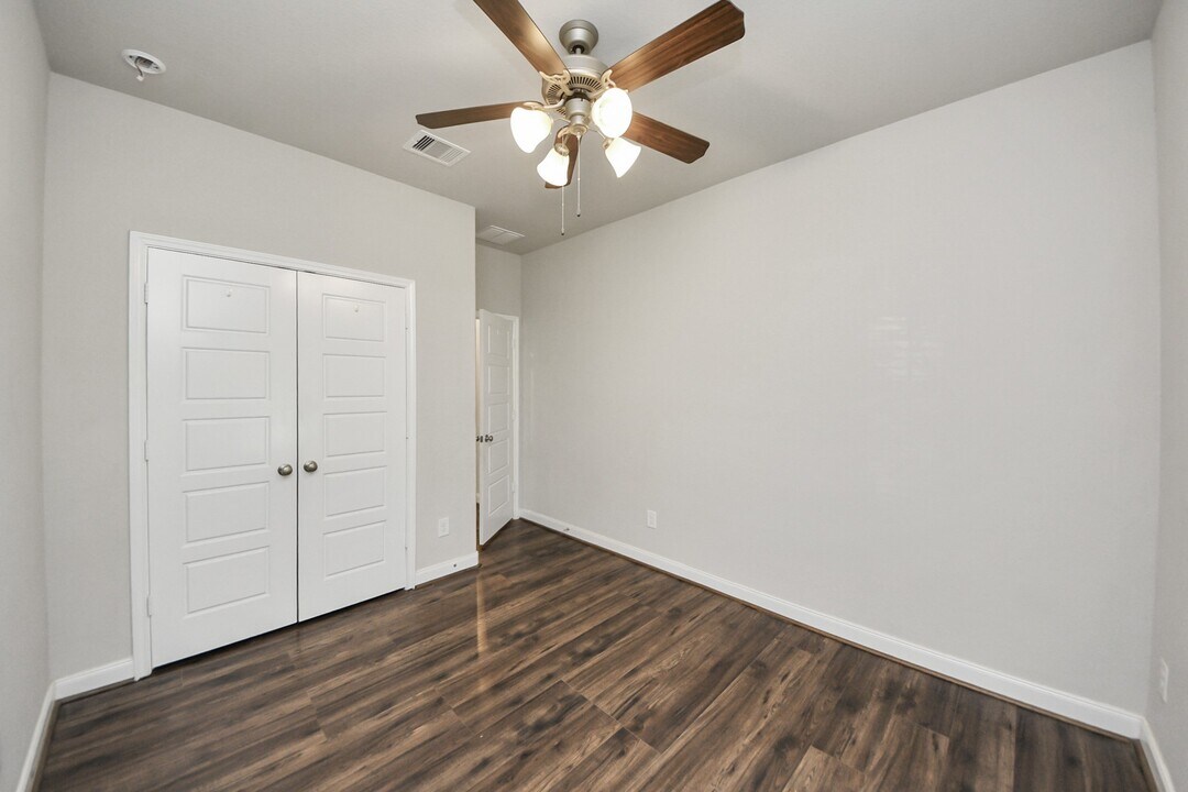 24247 Prairie Glen Ln in Park Row, TX - Building Photo