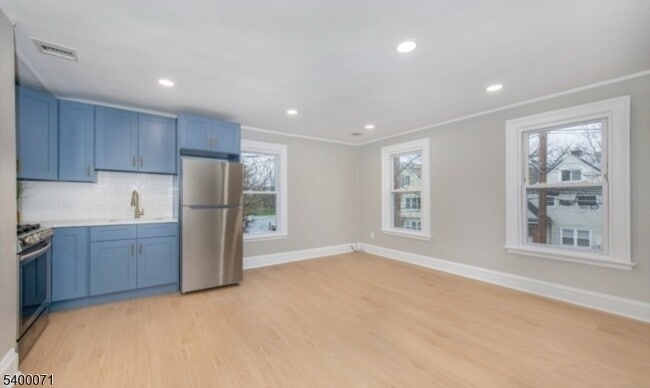 25 Henry St in Bloomfield, NJ - Building Photo - Building Photo