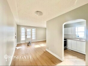 25 Wauchope Ave in Cambridge, ON - Building Photo - Building Photo