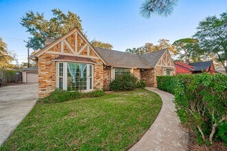 10146 Whiteside Ln in Houston, TX - Building Photo - Building Photo