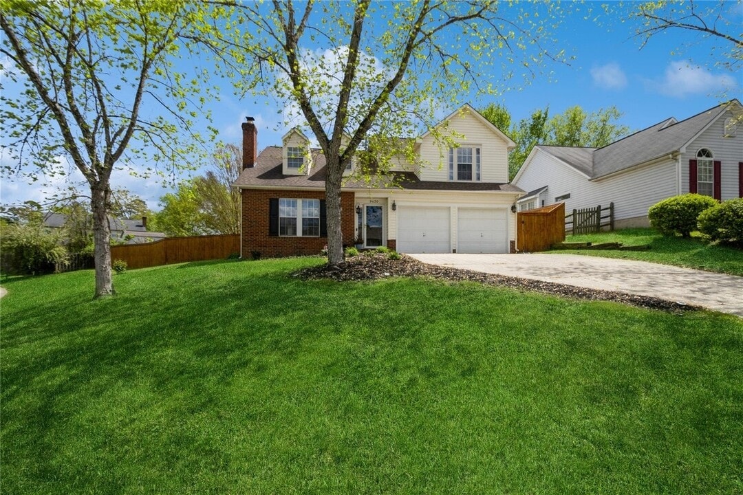9430 Cantle Dr in Charlotte, NC - Building Photo