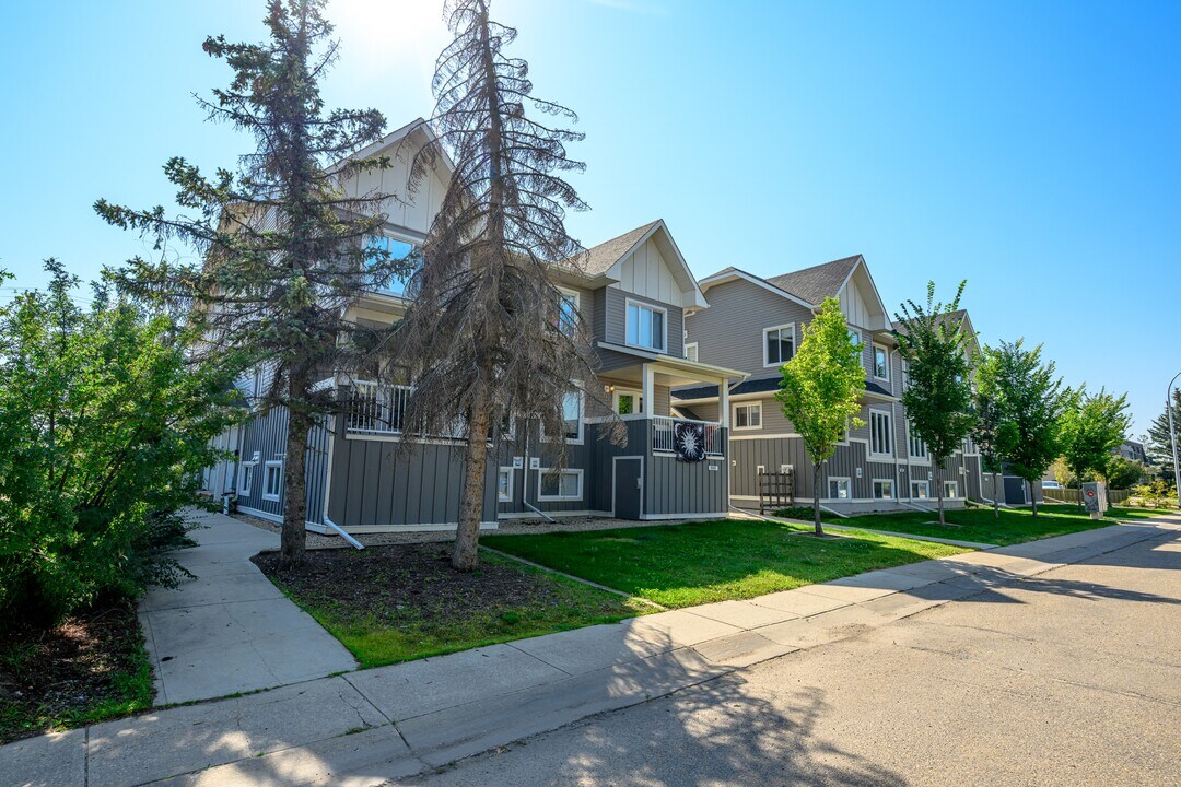 10307-10107 AvenueBlock B - 101 in Grande Prairie, AB - Building Photo