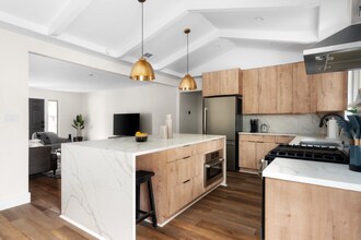 2107 Colfax Ave in Austin, TX - Building Photo - Building Photo