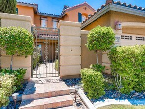 11409 Perugino Dr in Las Vegas, NV - Building Photo - Building Photo