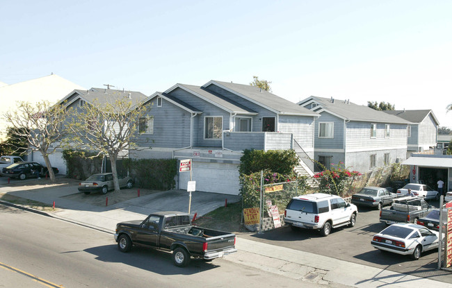 National View Apartments in San Diego, CA - Building Photo - Building Photo