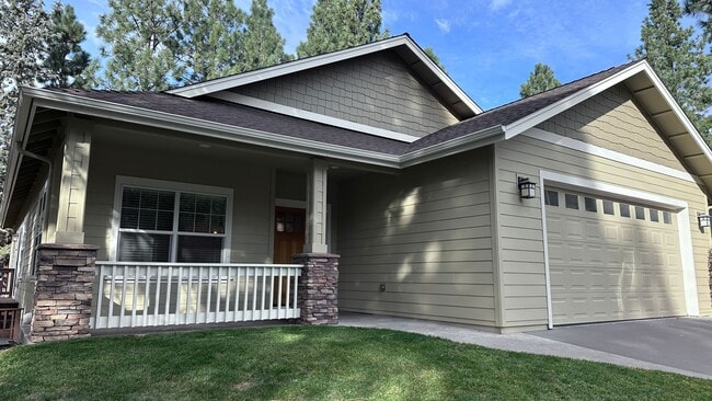 2842 NW Windham Loop in Bend, OR - Building Photo - Building Photo