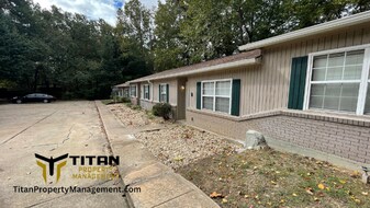 2010 Watts Rd in Benton, AR - Building Photo