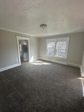 7613 Bancroft Ave in Cleveland, OH - Building Photo - Building Photo