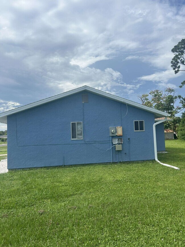 7554 Kavanda St in North Port, FL - Building Photo - Building Photo