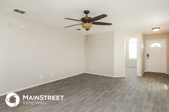 212 Cres Ridge Dr in Fort Worth, TX - Foto de edificio - Building Photo