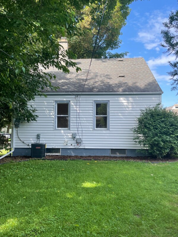 1129 W Windemere Ave in Royal Oak, MI - Building Photo - Building Photo