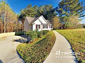 89 Hugh Ave in Dallas, GA - Building Photo - Building Photo