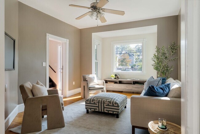 112 College Ave, Unit 87 in Medford, MA - Foto de edificio - Building Photo