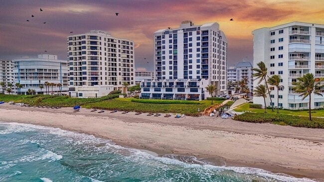 3115 S Ocean Blvd, Unit 301 in Highland Beach, FL - Building Photo - Building Photo