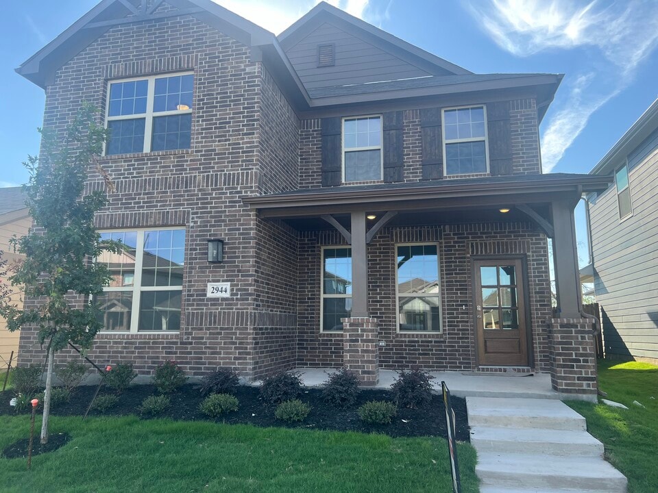 2944 Brittlebush Dr in Fort Worth, TX - Building Photo