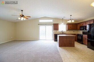 532 Northfield Rd in Manhattan, KS - Building Photo - Building Photo