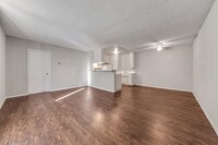 Building Photo - Country Club Apartments in Los Angeles, California
