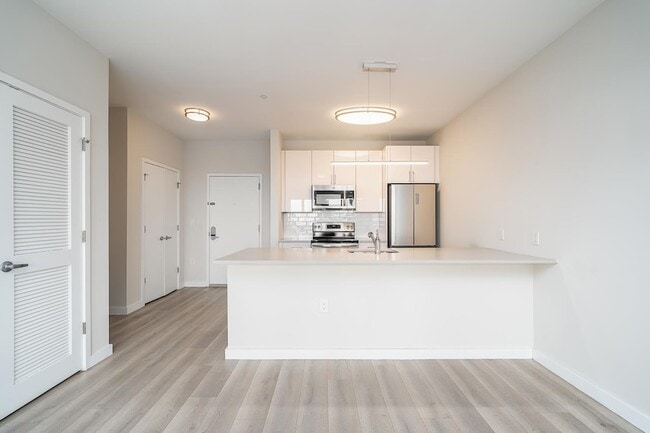 16 Bennett St, Unit 1 in Jersey City, NJ - Building Photo - Building Photo