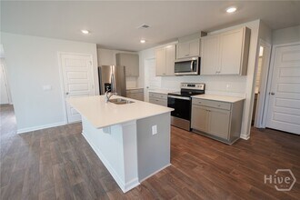 102 Painted Lady Lp in Savannah, GA - Building Photo - Building Photo