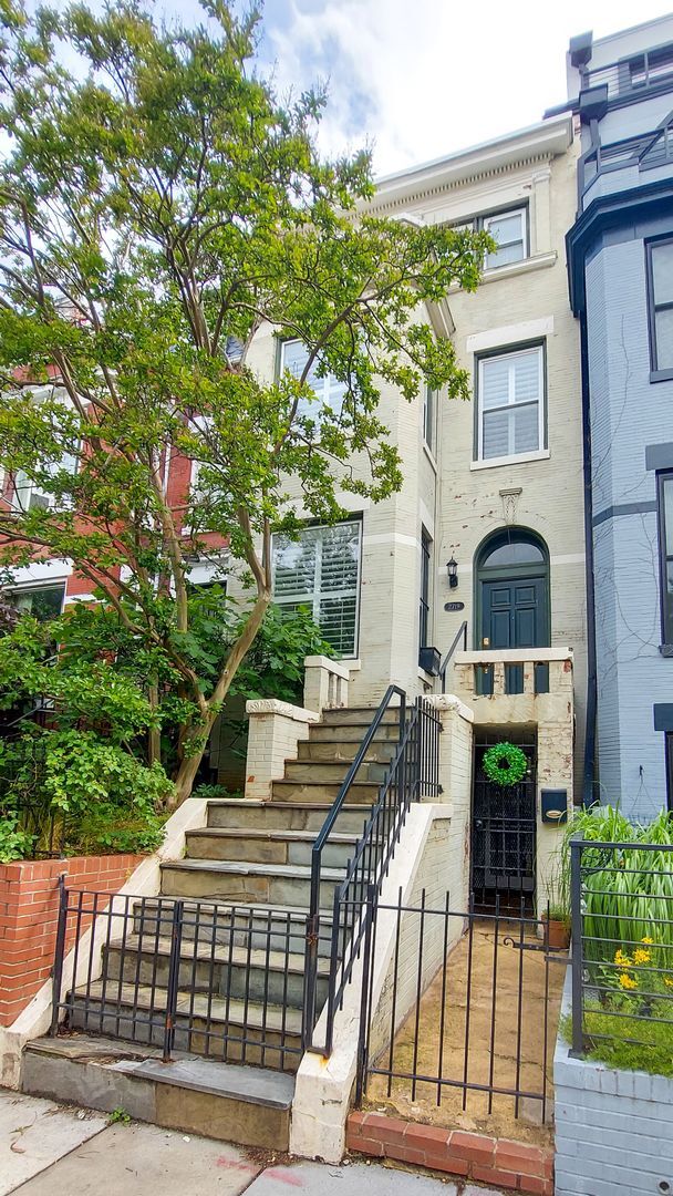 2719 Ontario Rd NW in Washington, DC - Building Photo - Building Photo