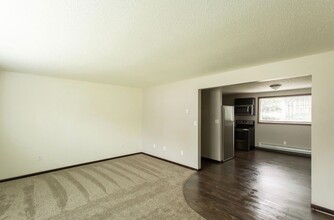 1214 9th Ave N, Unit 1 in Fargo, ND - Foto de edificio - Building Photo