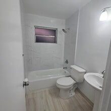1720 NE 62nd St, Unit 4 in Fort Lauderdale, FL - Building Photo - Building Photo
