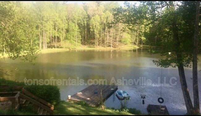 4 Coma Lk Ln in Arden, NC - Building Photo - Building Photo