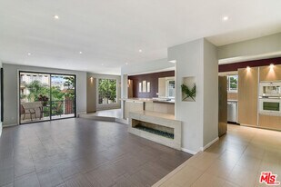 11920 Dorothy St in Los Angeles, CA - Building Photo