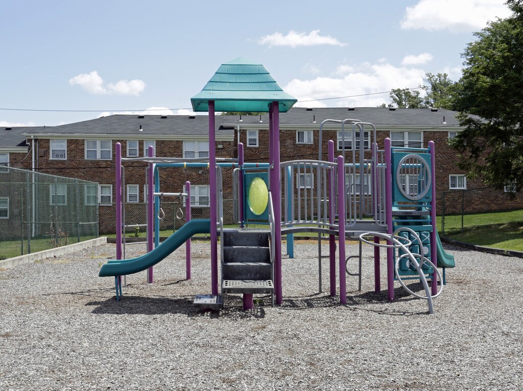 West Mill Gardens Apartments in West Orange, NJ