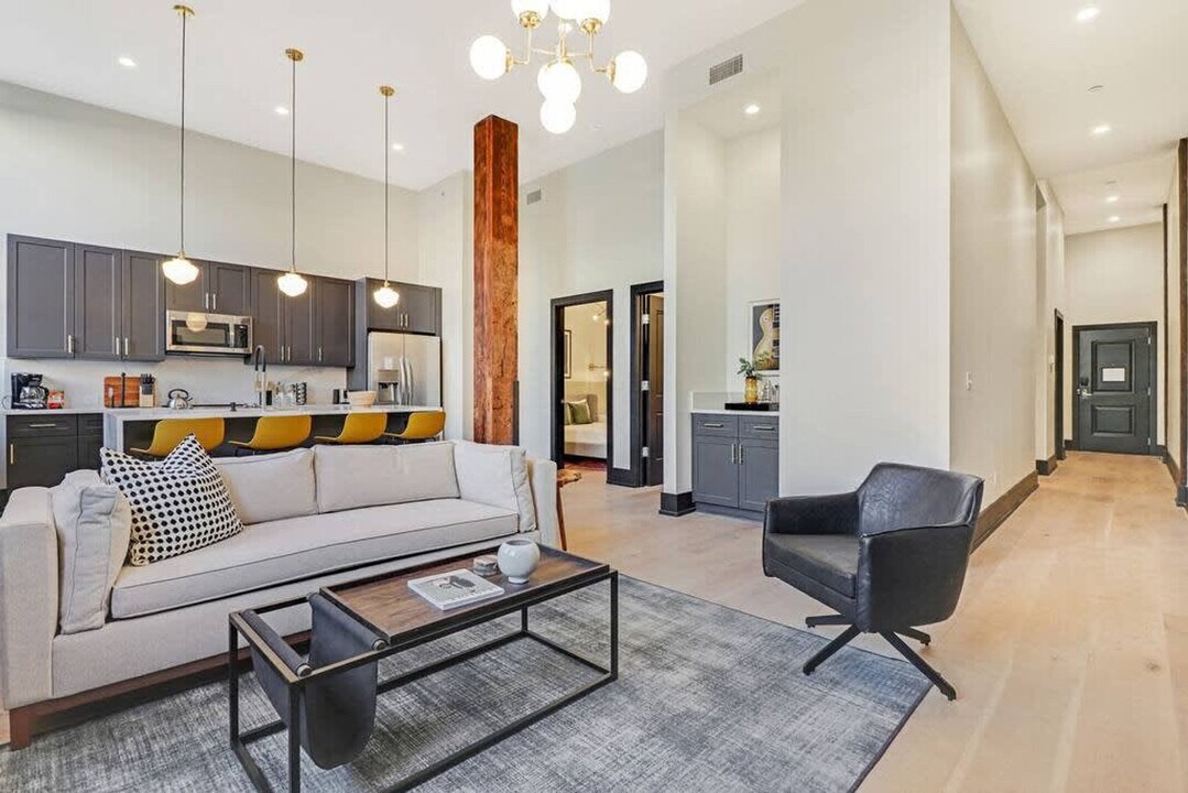 1148 S Peters St in New Orleans, LA - Building Photo