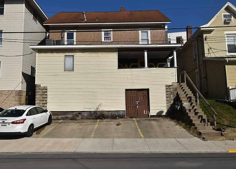 326 Beverly Ave in Morgantown, WV - Building Photo