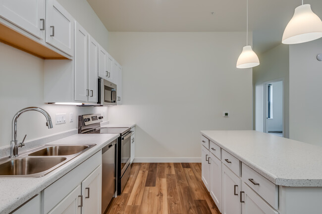 Smith School Lofts in Oshkosh, WI - Building Photo - Interior Photo