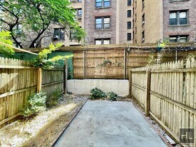 Avail 7/31: Video Incl! UES-E. 84, beautif in New York, NY - Building Photo