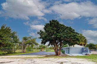 11109 Tamiami Trl in Punta Gorda, FL - Building Photo - Building Photo