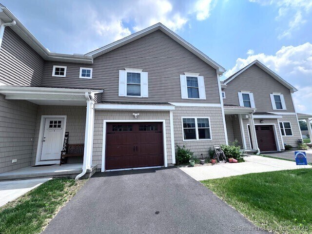 309 Old Village Cir in Windsor, CT - Building Photo
