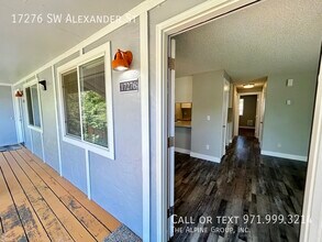 17276 SW Alexander St in Beaverton, OR - Building Photo - Building Photo