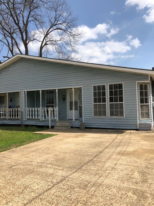 1147 Cornwell Ave in Shreveport, LA - Building Photo