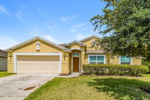 2630 Oak Haven Dr in Middleburg, FL - Building Photo