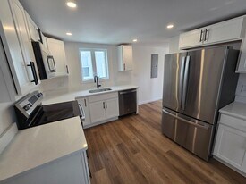 10 Rantoul St in Beverly, MA - Building Photo