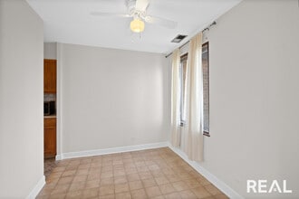 425 Walnut Creek Rd in Lisle, IL - Building Photo - Building Photo
